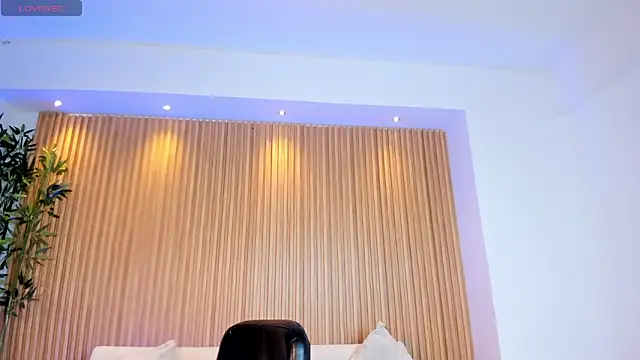 MadisonAnngel online show from November 2025 01:33:02 PM