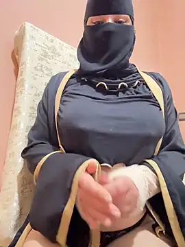 Snapshot of _Laiali_ chatting on December 2025 01:29:01 PM Laiali online show from December 2025 01:29:01 PM