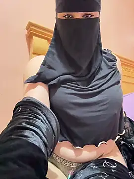 Snapshot of _Laiali_ chatting on February 2026 03:44:01 PM Laiali online show from February 2026 03:44:01 PM