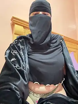 Snapshot of _Laiali_ chatting on February 2026 02:00:02 PM Laiali online show from February 2026 02:00:02 PM