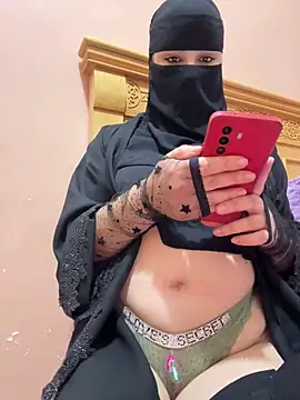 Snapshot of _Laiali_ chatting on February 2026 01:04:01 PM Laiali online show from February 2026 01:04:01 PM