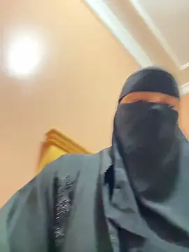 Snapshot of _Laiali_ chatting on February 2026 08:16:02 PM Laiali online show from February 2026 08:16:02 PM