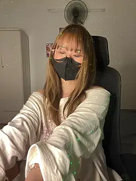 Meowyeuk6 online show from April 2026 08:09:02 PM