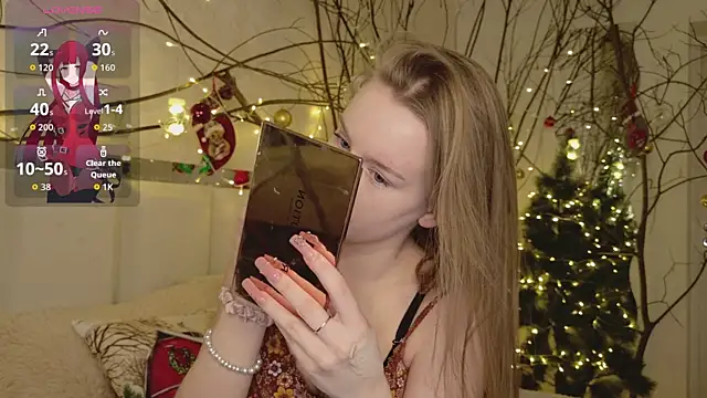 Lucy Shaw online show from December 2025 09:15:02 AM