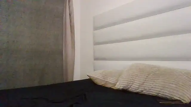 Snapshot of SexyNonnyy chatting on November 2025 06:21:01 PM SexyNonnyy online show from November 2025 06:21:01 PM