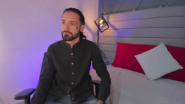 Hisoka 011 online show from February 2026 01:03:02 PM