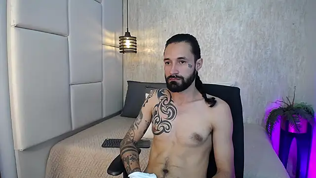 Hisoka 011 online show from February 2026 08:27:02 PM