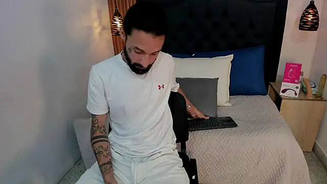 Hisoka 011 online show from April 2026 07:39:02 PM