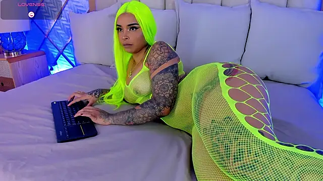 cocoamore online show from February 2026 11:36:01 AM