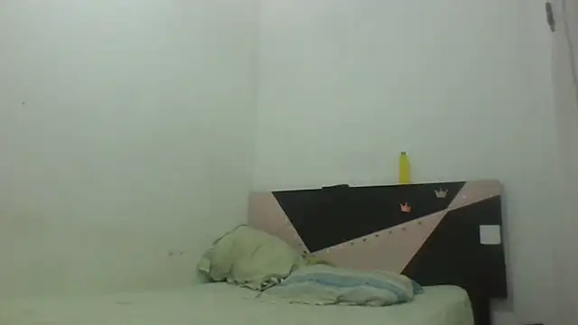 Snapshot of Babydemilk chatting on May 2026 08:03:02 PM Babydemilk online show from May 2026 08:03:02 PM