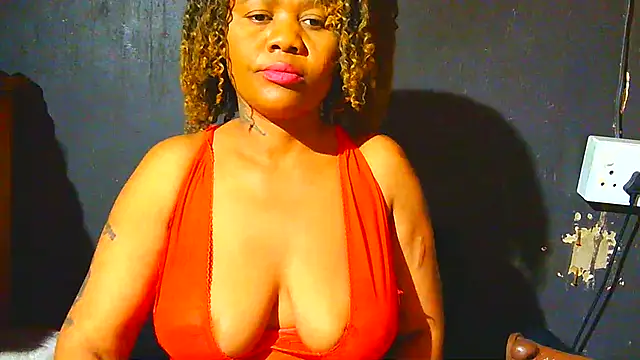 Snapshot of Augustine-Blooomxx chatting on November 2025 11:11:01 AM Augustine-Blooomxx online show from November 2025 11:11:01 AM