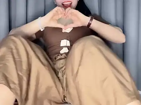   Joy69   online show from October 2025 10:04:01 AM