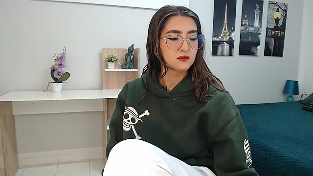 madame lottie online show from October 2025 12:27:01 PM
