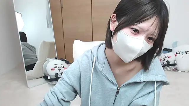 Snapshot of yuna_rin chatting on July 2026 11:56:02 AM yuna rin online show from July 2026 11:56:02 AM