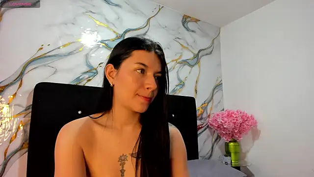 RoxanaBorns  online show from June 2026 09:21:02 AM