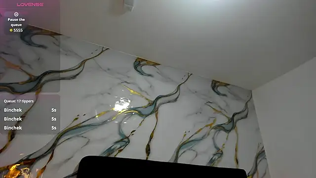 RoxanaBorns  online show from July 2026 02:13:01 PM