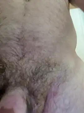 Snapshot of Lewisbbb chatting on December 2025 11:01:02 PM Lewisbbb online show from December 2025 11:01:02 PM