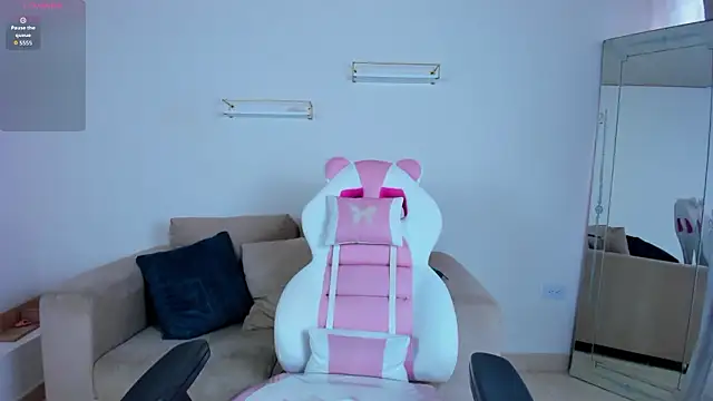 april smiith online show from February 2026 12:16:01 PM