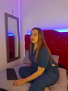 Snapshot of Scarlett_Pink_Rose chatting on November 2025 10:53:02 PM Scarlett Pink Rose online show from November 2025 10:53:02 PM