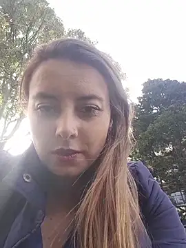 Snapshot of Scarlett_Pink_Rose chatting on November 2025 08:20:01 PM Scarlett Pink Rose online show from November 2025 08:20:01 PM