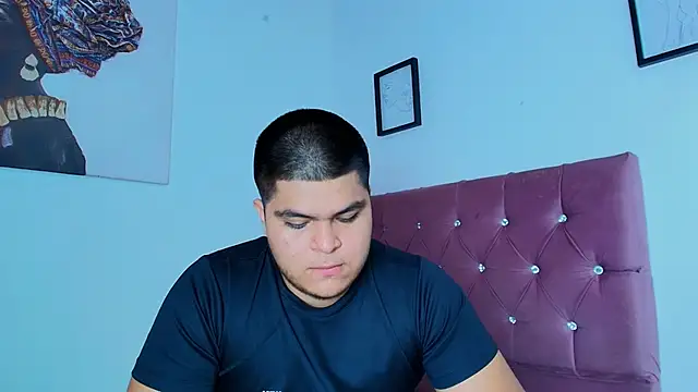 naomi campbel  online show from February 2026 08:27:02 PM