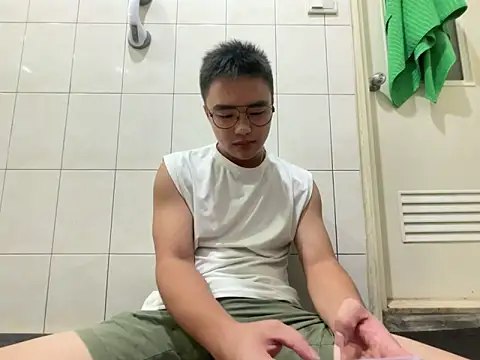 greenteazhang online show from November 2025 04:40:02 PM