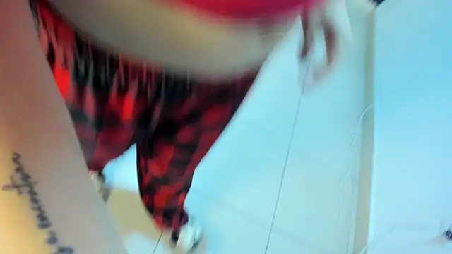 Snapshot of Megan_Sweetas chatting on November 2025 02:21:01 AM Megan Sweetas online show from November 2025 02:21:01 AM