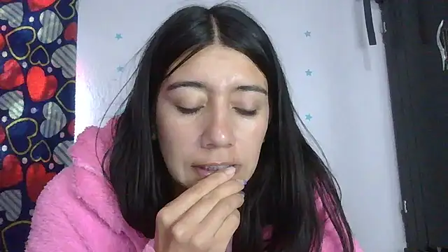 Madow Lu online show from November 2025 02:28:02 PM