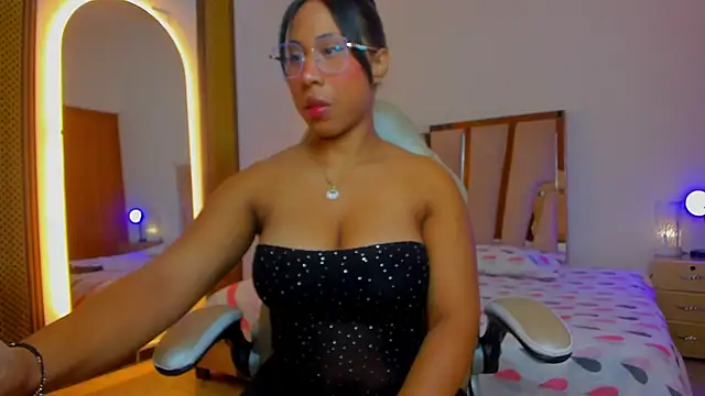 Elowen Clark online show from January 2026 08:14:02 PM