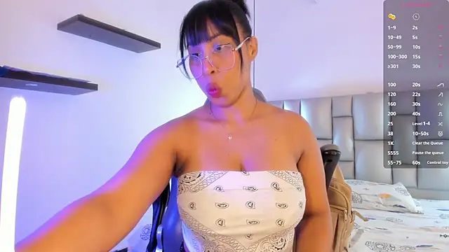 Elowen Clark online show from March 2026 07:28:02 PM