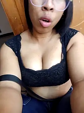 Elowen Clark online show from March 2026 10:26:01 PM