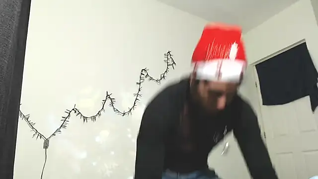 Snapshot of Penelope77 chatting on December 2025 05:24:01 AM Penelope77 online show from December 2025 05:24:01 AM