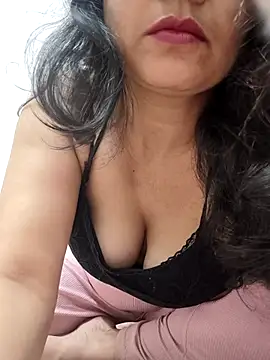 Snapshot of CUTE-PX chatting on April 2026 03:59:01 PM CUTE-PX online show from April 2026 03:59:01 PM