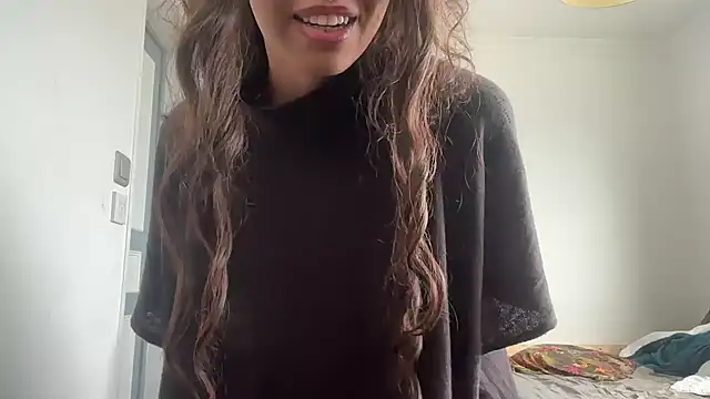 Snapshot of Daphnebby chatting on October 2025 09:17:01 AM Daphnebby online show from October 2025 09:17:01 AM