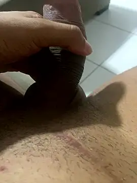 Snapshot of Mr_andyy chatting on January 2026 02:48:02 AM Mr andyy online show from January 2026 02:48:02 AM