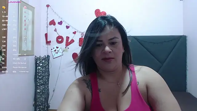 Snapshot of pamela_echeverria chatting on April 2026 11:08:02 AM pamela echeverria online show from April 2026 11:08:02 AM