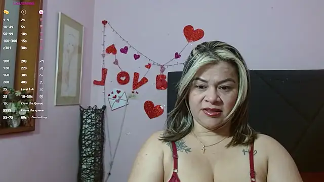 Snapshot of pamela_echeverria chatting on May 2026 11:18:02 AM pamela echeverria online show from May 2026 11:18:02 AM