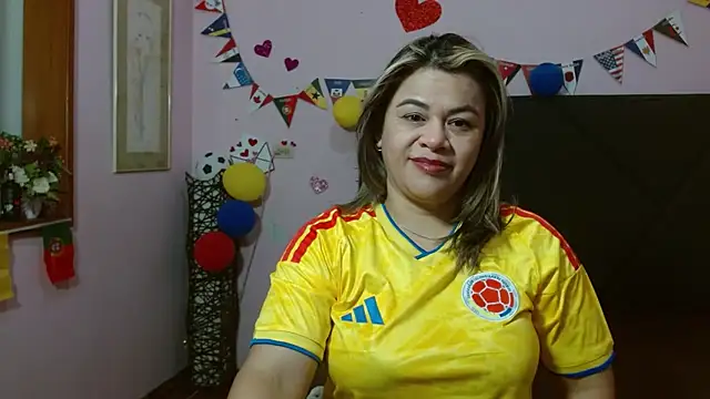 Snapshot of pamela_echeverria chatting on June 2026 11:37:02 AM pamela echeverria online show from June 2026 11:37:02 AM