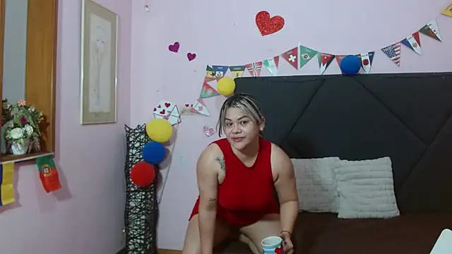 Snapshot of pamela_echeverria chatting on July 2026 11:14:01 AM pamela echeverria online show from July 2026 11:14:01 AM