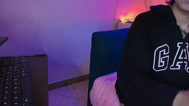 Terraelowen online show from November 2025 11:43:02 AM