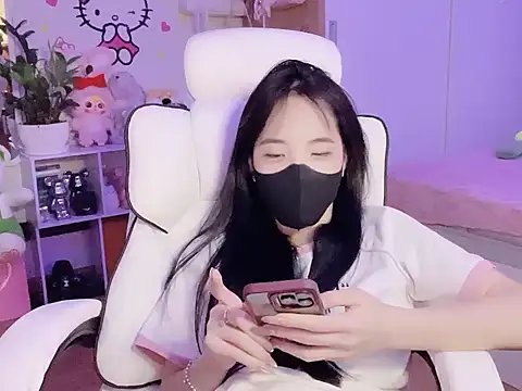 keelinnn19 online show from October 2025 11:05:02 PM