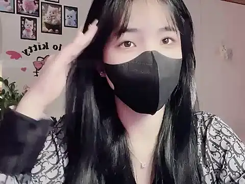 keelinnn19 online show from November 2025 07:35:01 PM