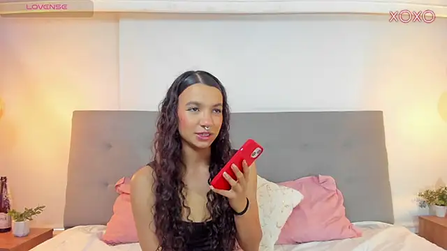 Luna Claire online show from November 2025 12:49:01 PM