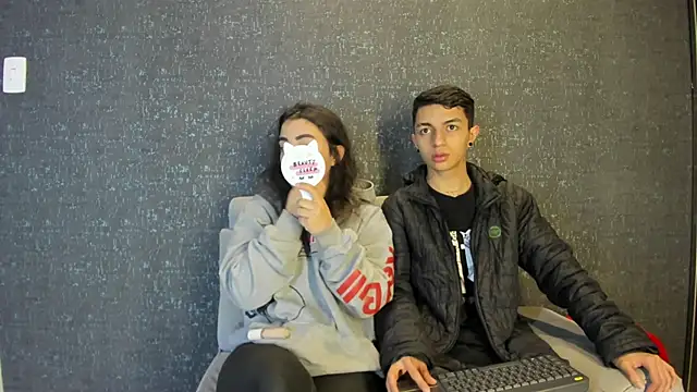 NickandAbby  online show from December 2025 12:12:02 PM