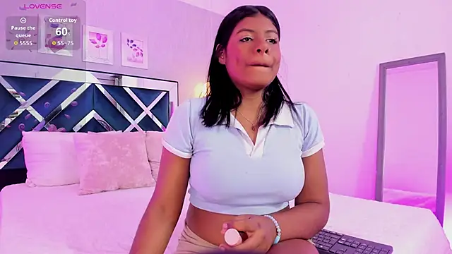 Snapshot of meloody7 chatting on November 2025 11:43:02 AM meloody7 online show from November 2025 11:43:02 AM