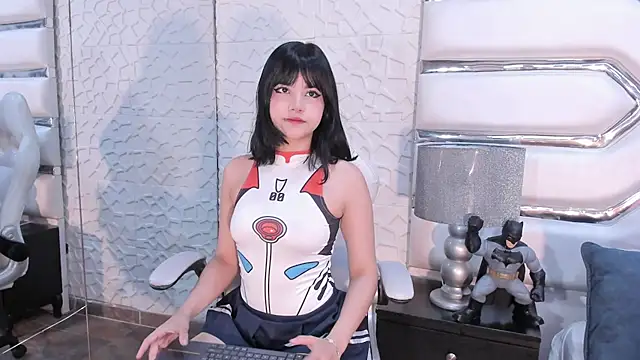 Snapshot of TatiLee chatting on December 2025 02:35:01 PM TatiLee online show from December 2025 02:35:01 PM