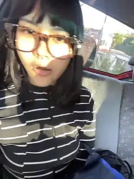 TatiLee online show from April 2026 11:52:02 AM