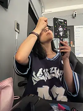 TatiLee online show from April 2026 01:41:01 PM