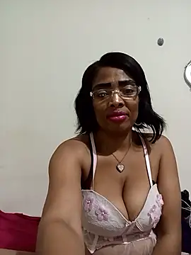 SEXYMOANSXX online show from April 2026 02:31:01 AM