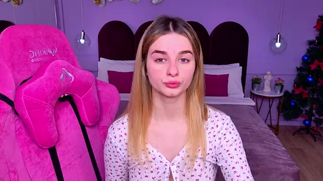 SweetyLicky online show from December 2025 04:22:01 PM